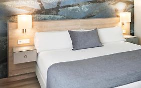 Salles Ciutat Del Prat Barcelona Airport